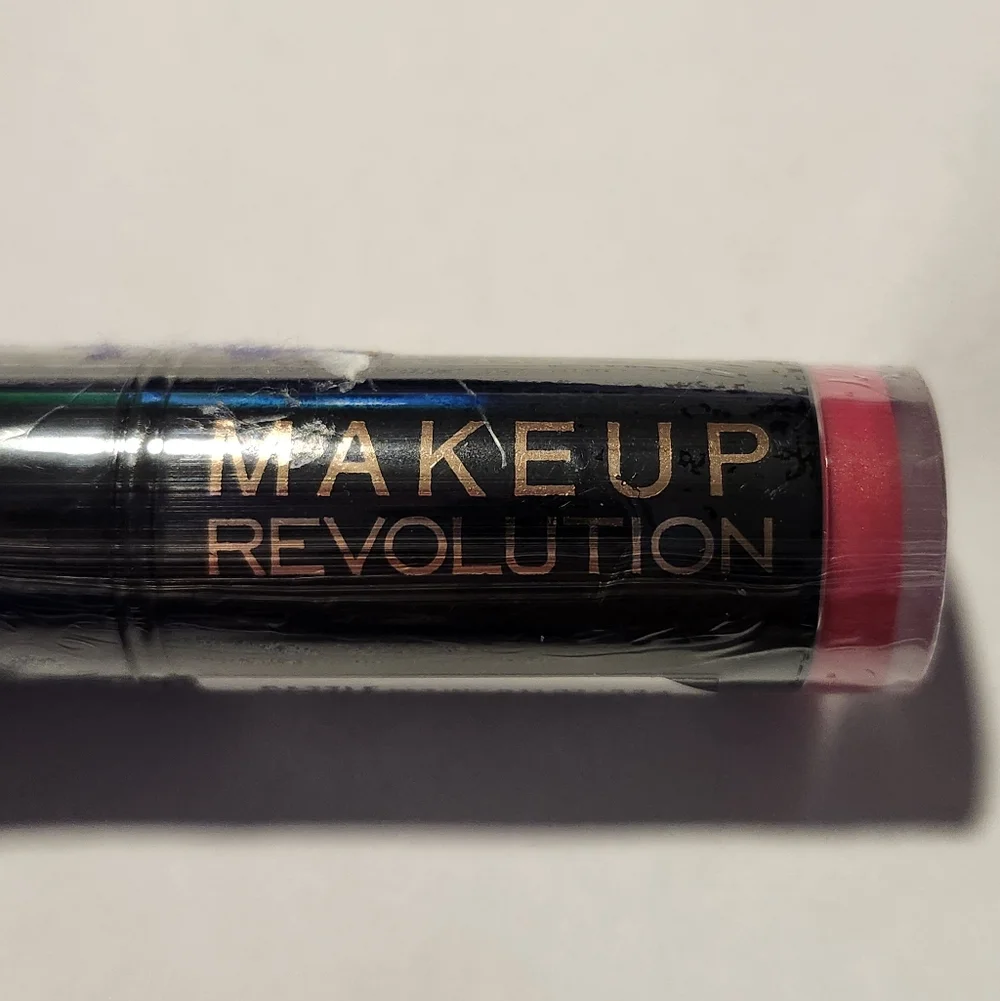 Makeup Revolution Lipstick In Dazzle